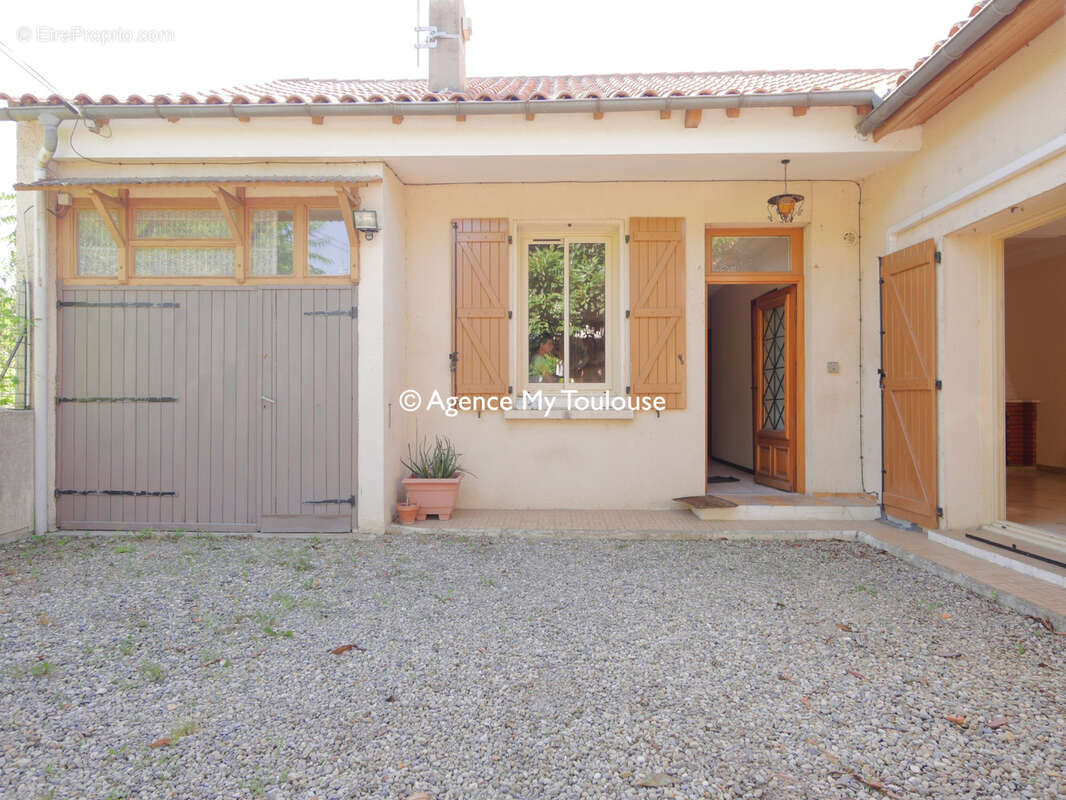 Toulouse, Fontaine Lestang, Maison T3 de plain pied avec garage et cours - photo 6