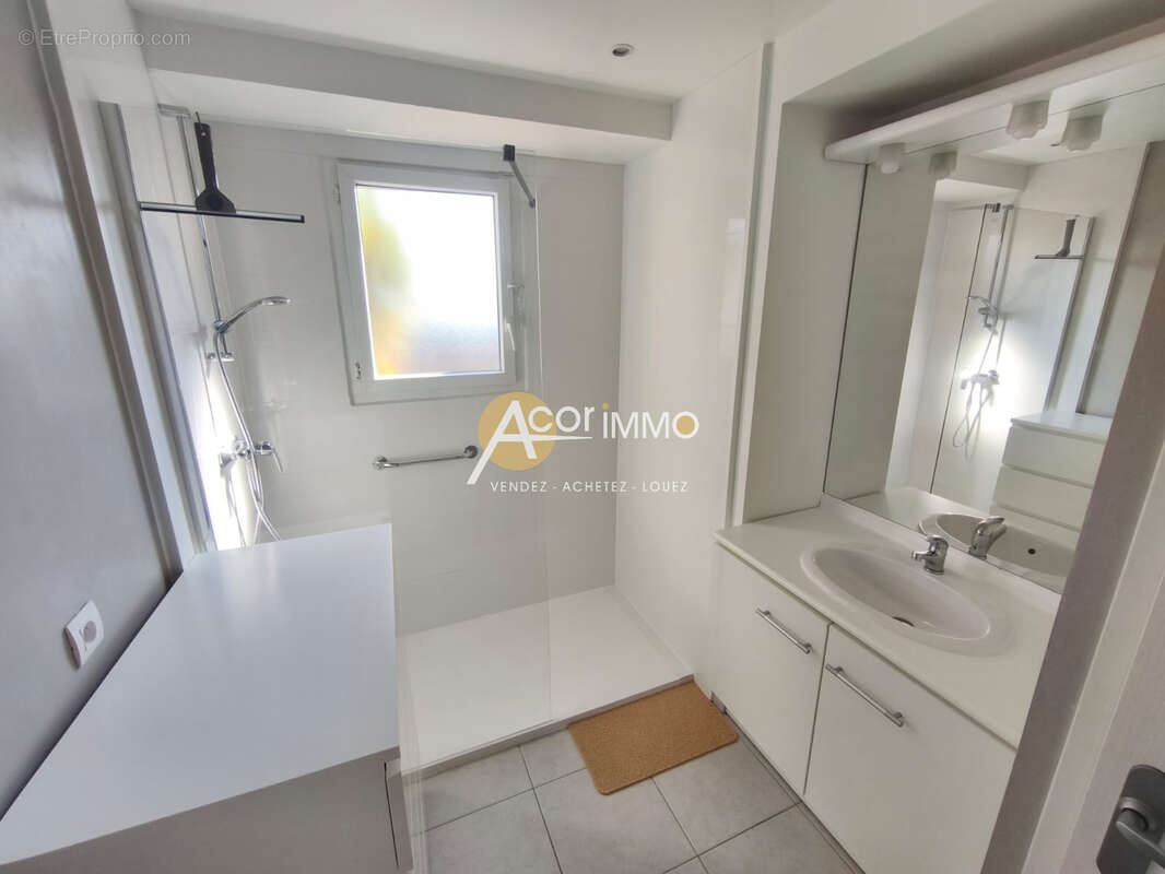 Chateaubanne - t2 toit terrasse + garage - photo 15