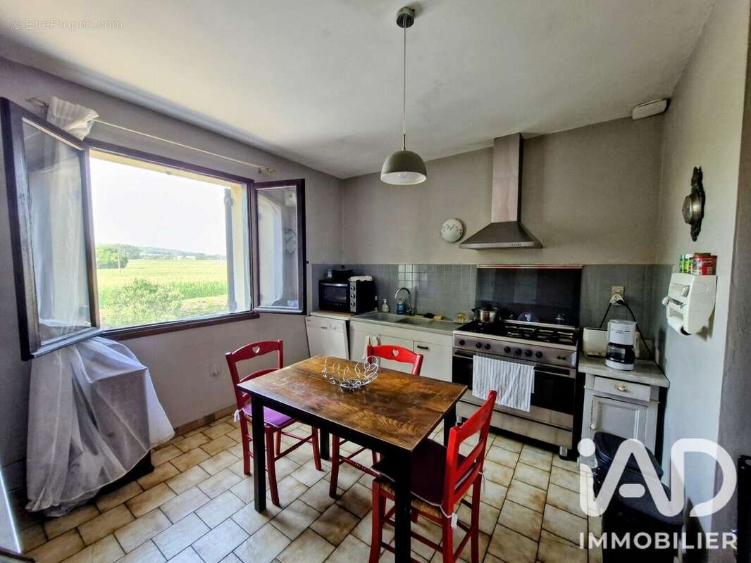 Maison 87 m² à Saint-Agne  - photo 2