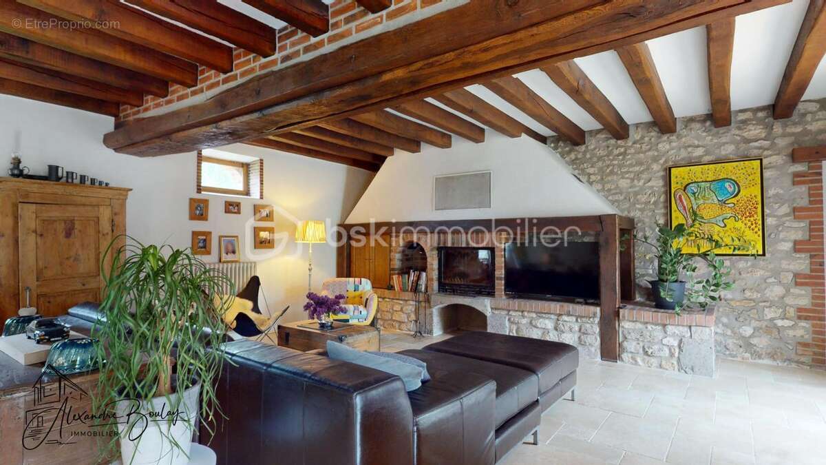 Maison à SAINT-LYE-LA-FORET