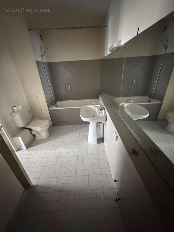 Appartement à PARIS-10E