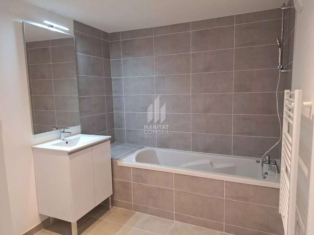 Appartement à ECHIROLLES