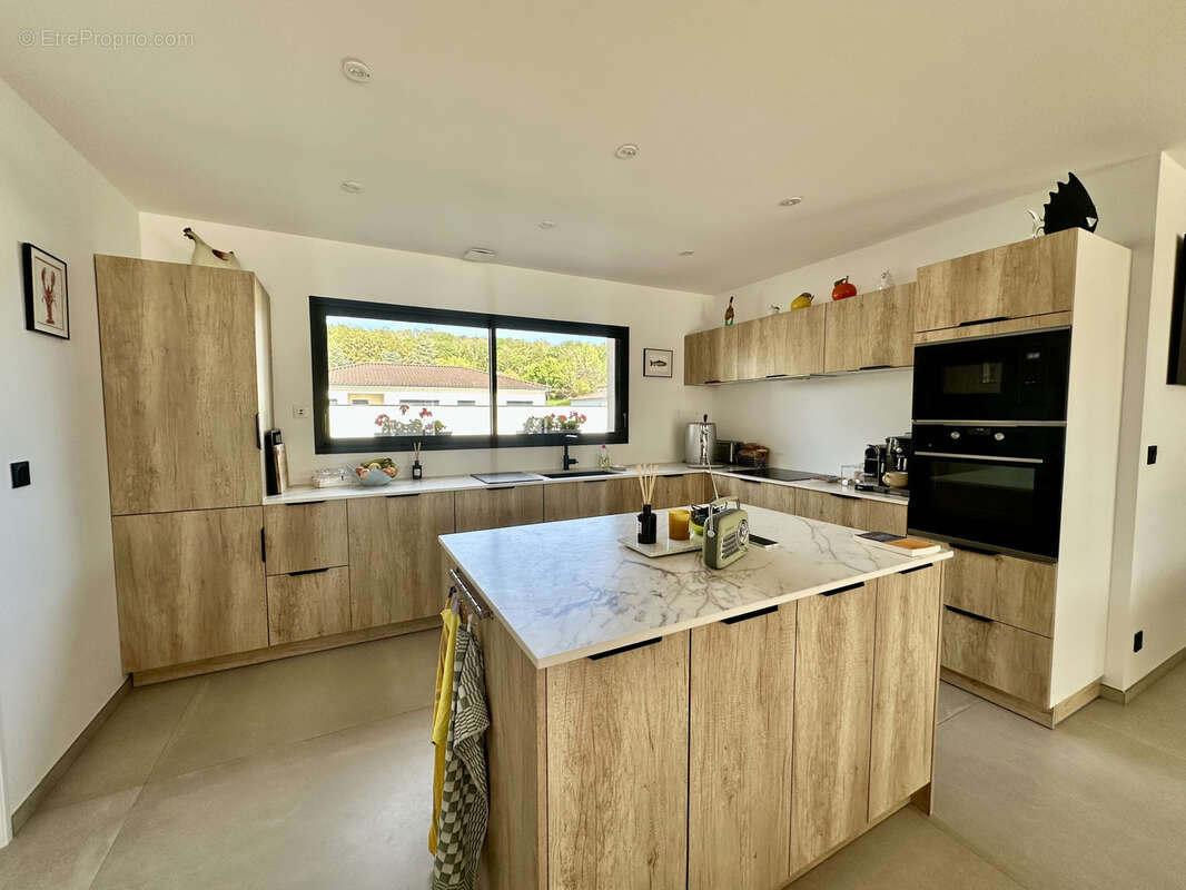 Villa contemporaine de plain-pied avec piscine - photo 4