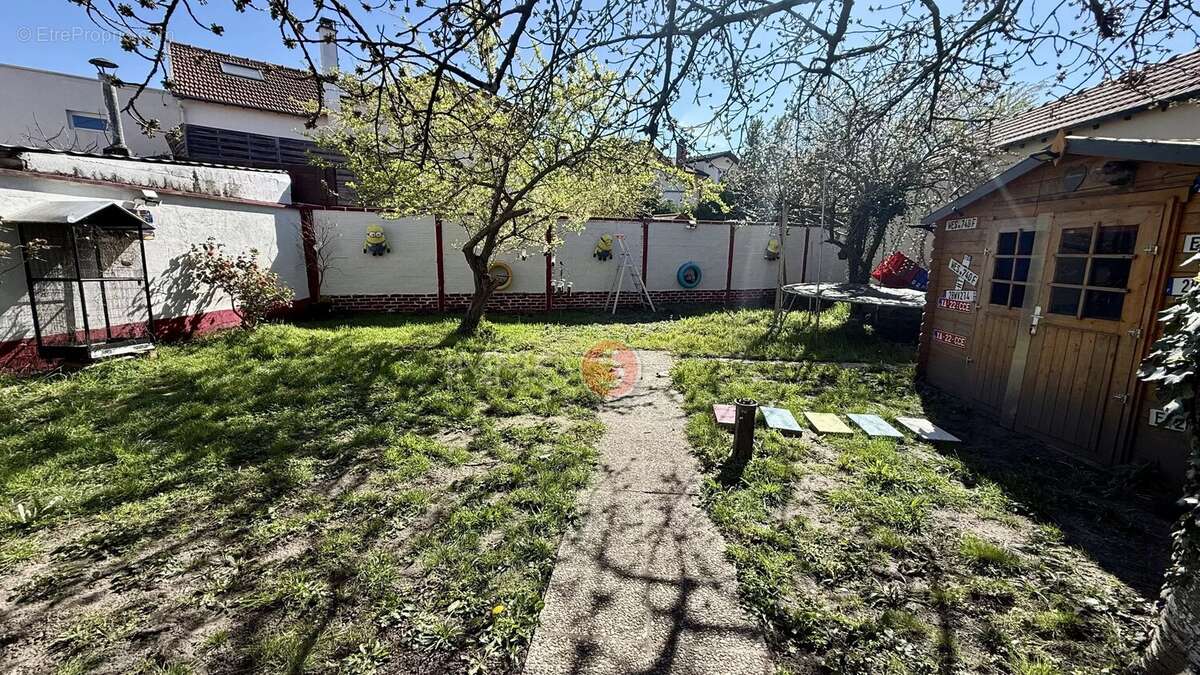 Maison à CLICHY-SOUS-BOIS