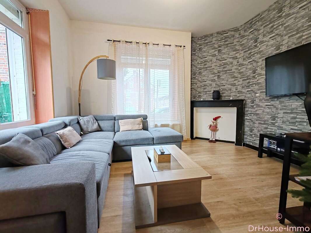 Maison à BRUAY-LA-BUISSIERE