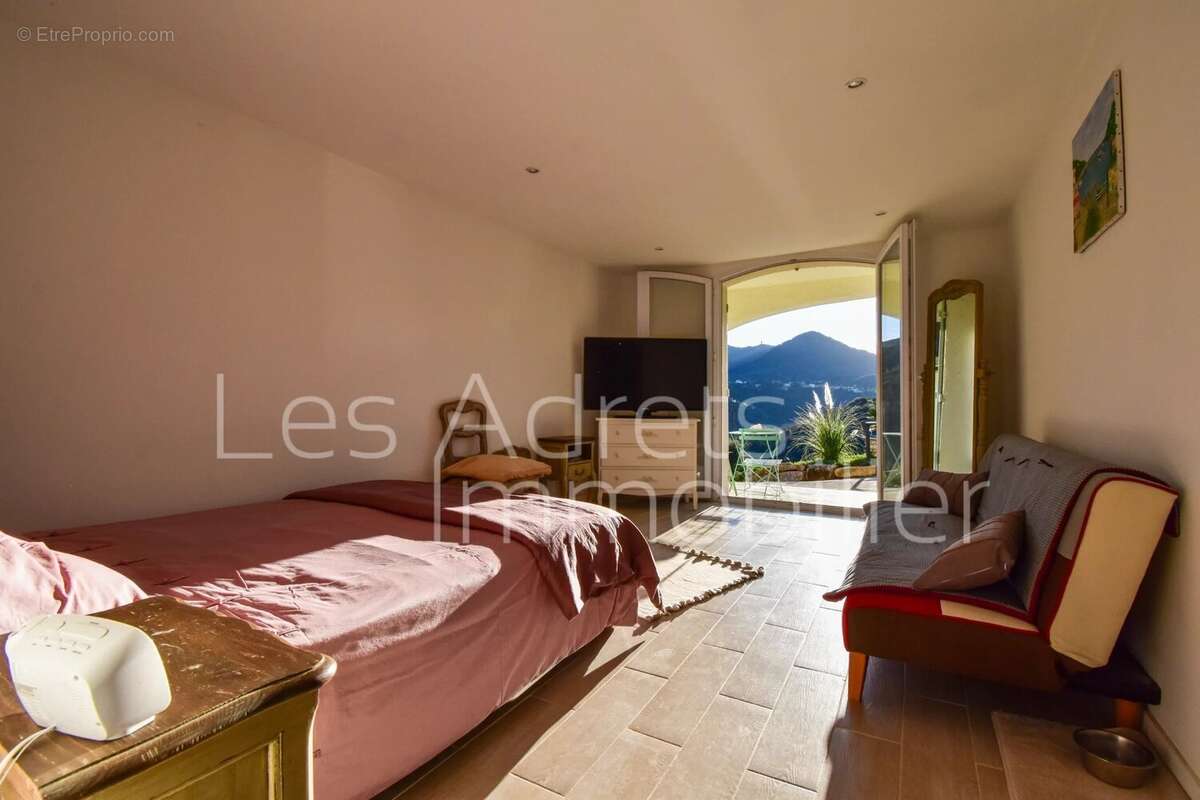 Maison à LES ADRETS-DE-L'ESTEREL