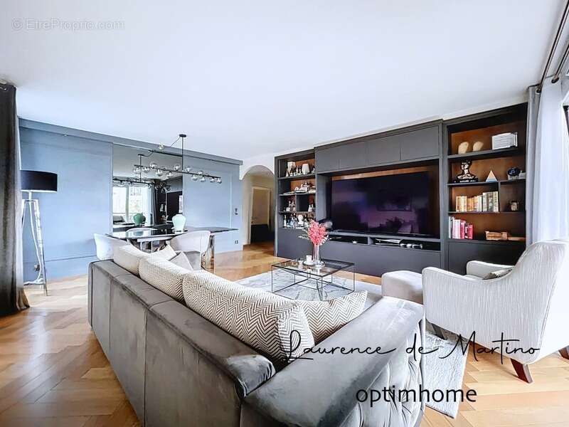 Appartement à LA GARENNE-COLOMBES