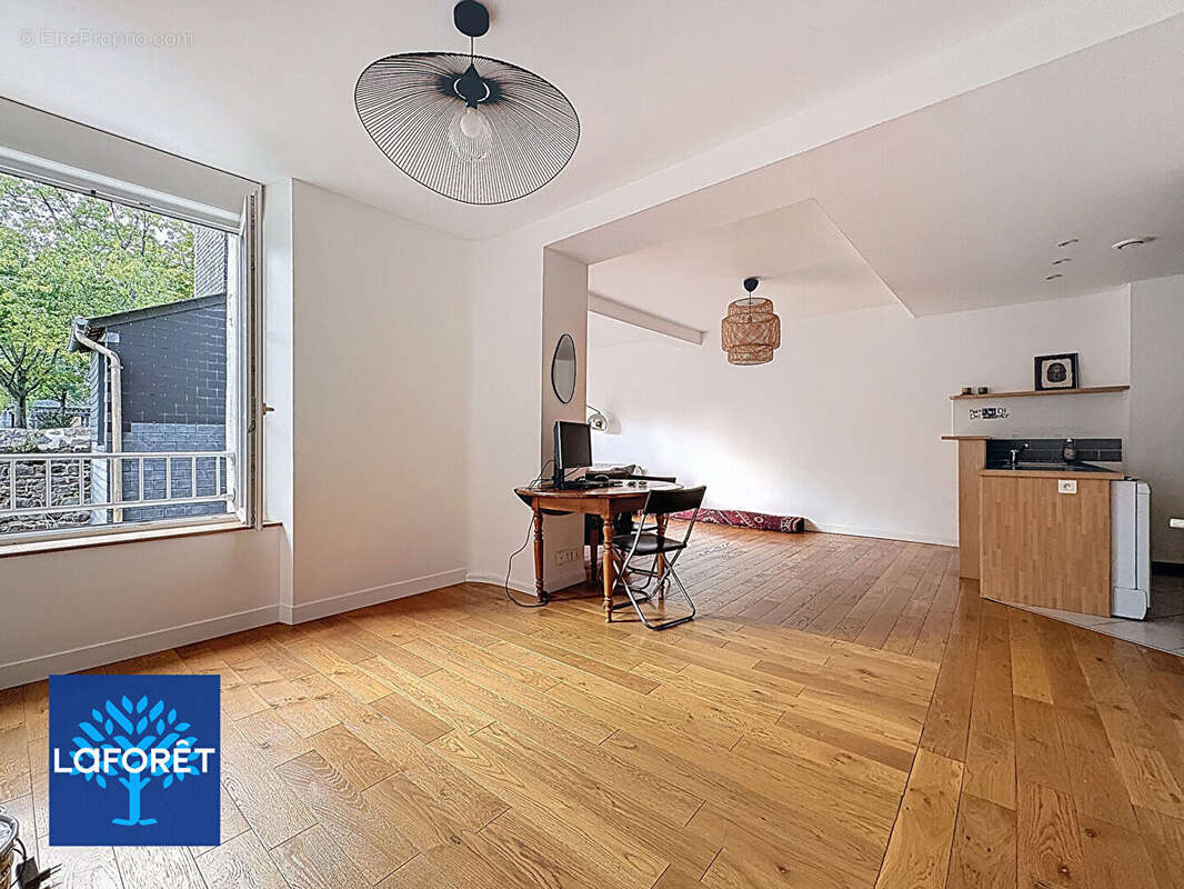 Appartement à FOUGERES