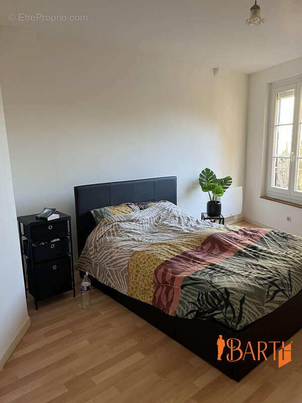 Appartement à DUN-SUR-AURON
