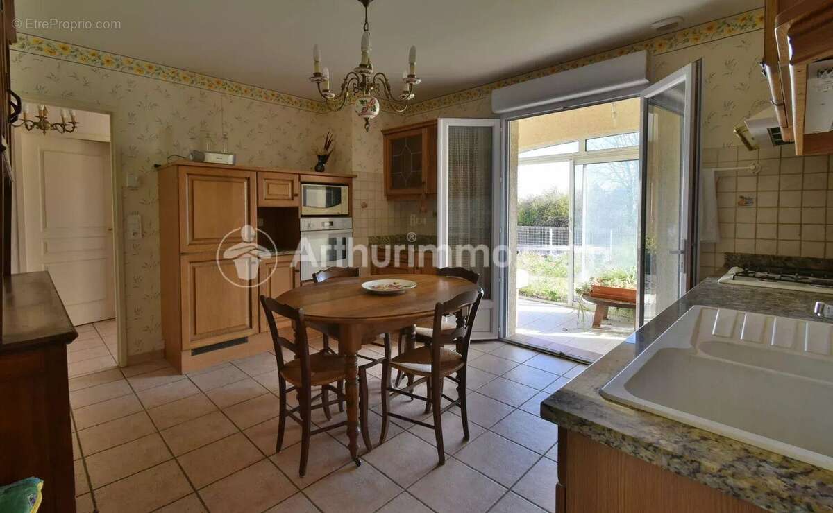 Maison à SAINT-SULPICE