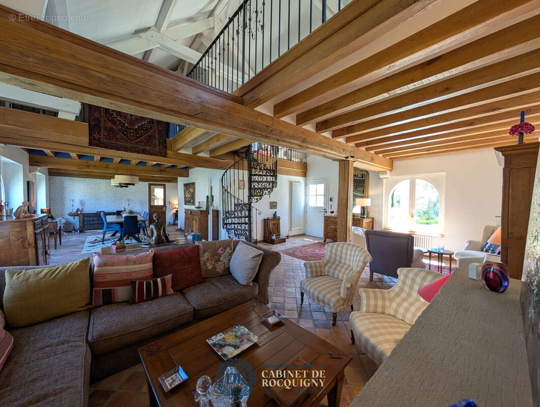 Maison à PIERREFITTE-SUR-SAULDRE