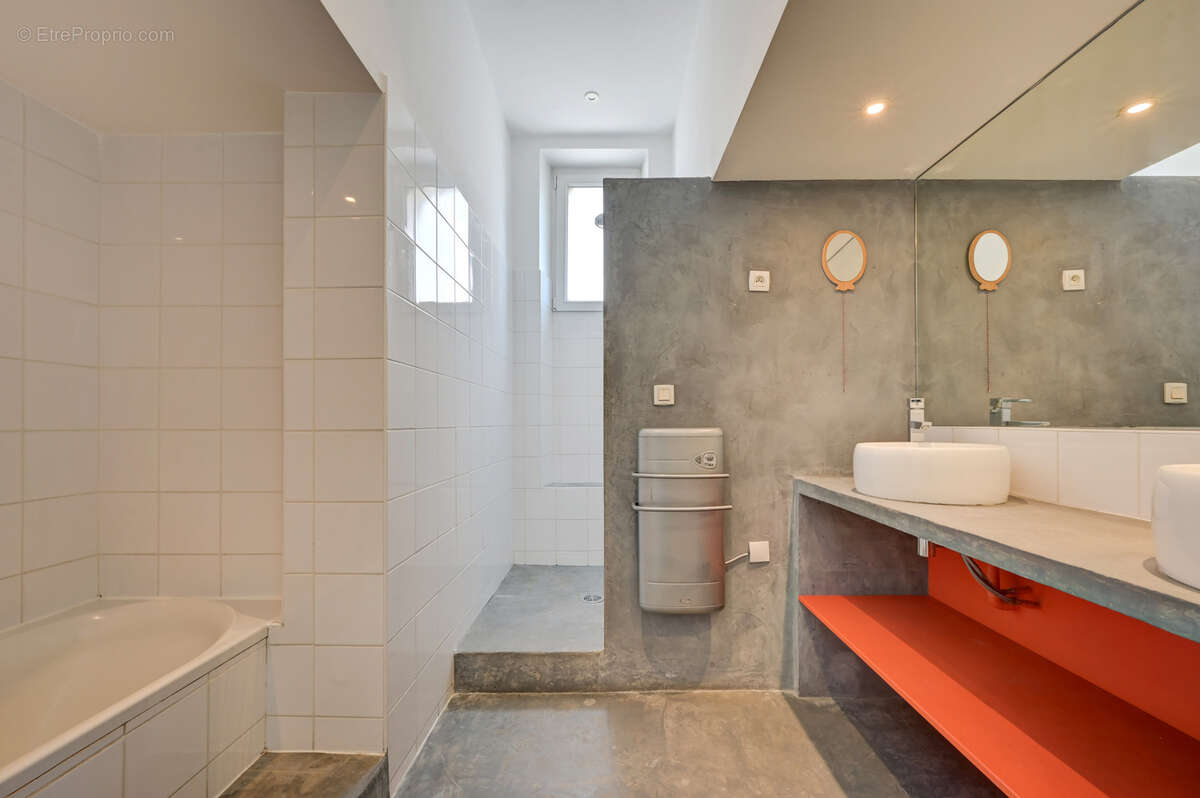 Appartement à MARSEILLE-8E