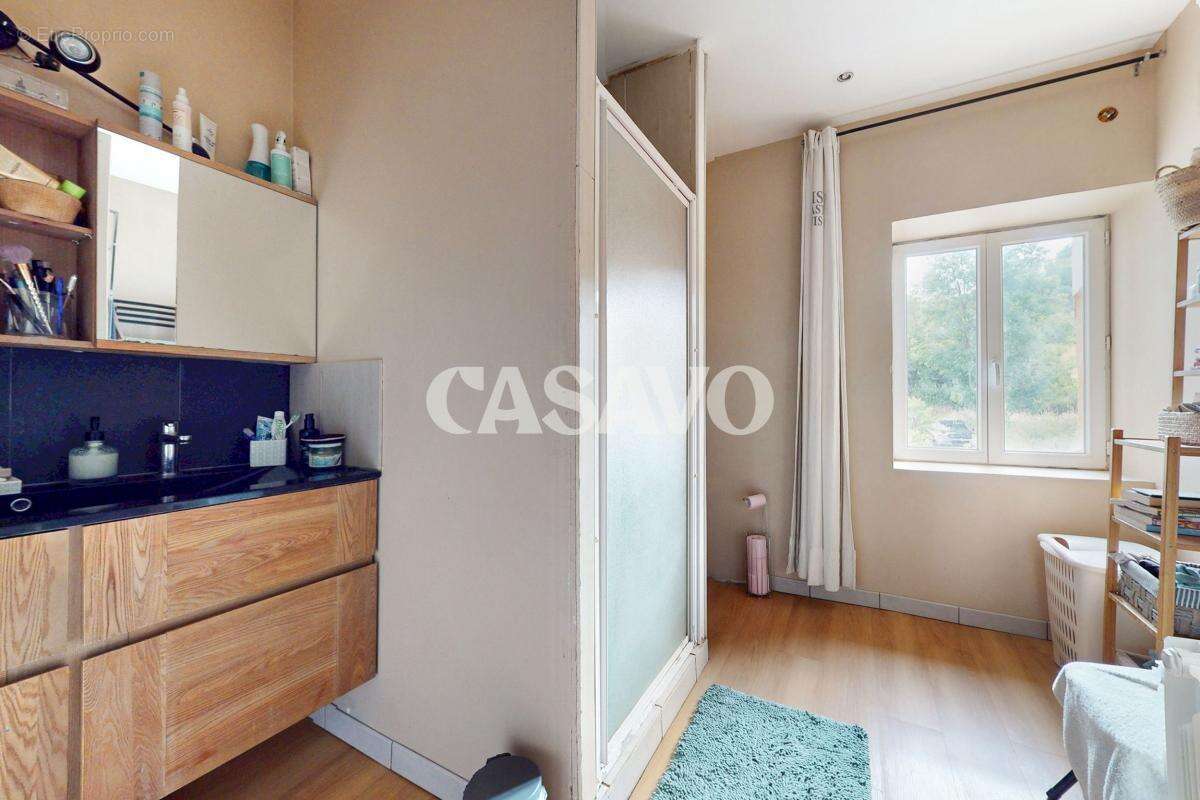Vente Maison 5 pièces de 142m² - 38440 Châtonnay - photo 11
