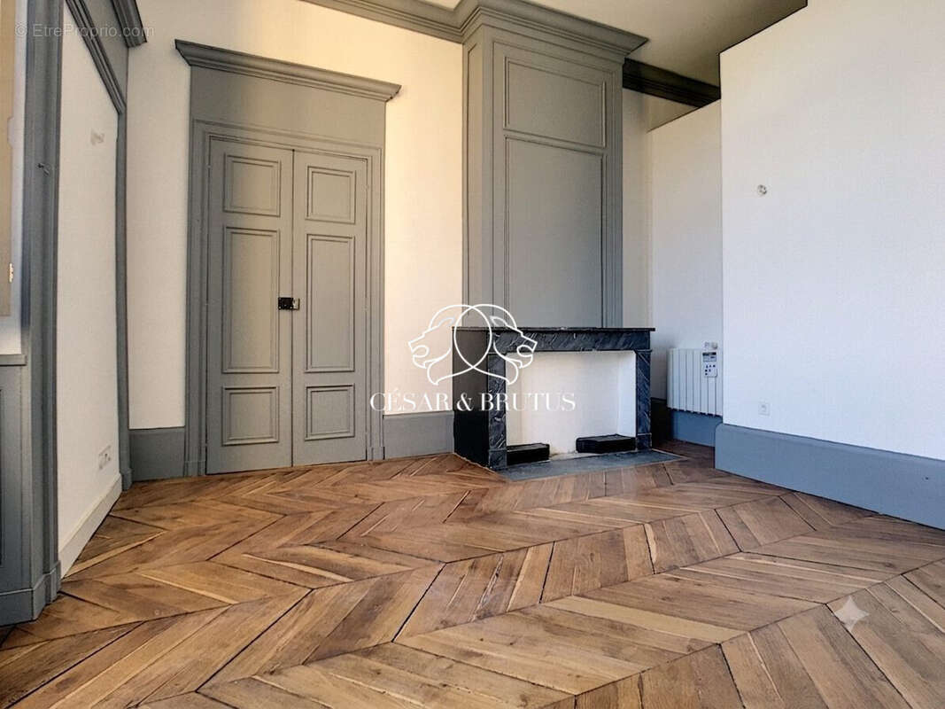 Appartement 124 m² à Saint-Laurent-D'agny  - photo 9