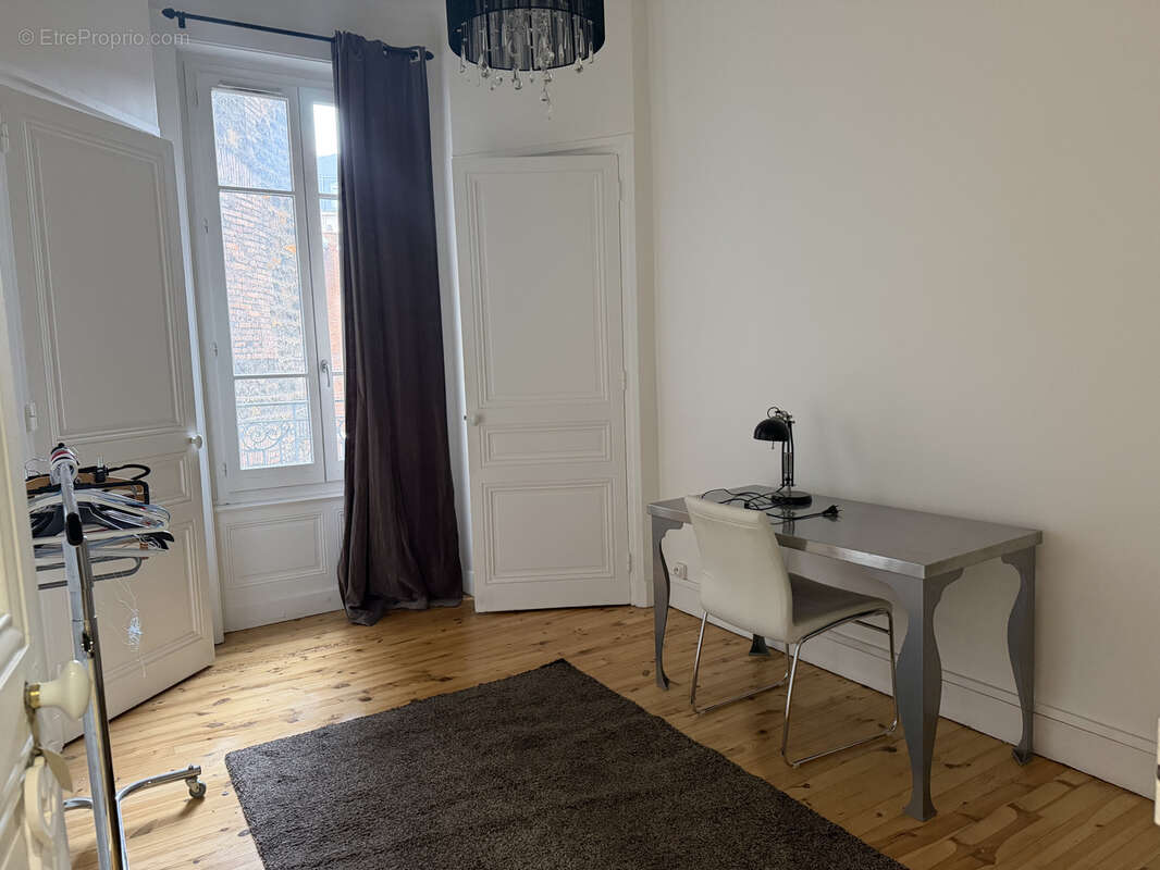 Appartement à SAINT-ETIENNE