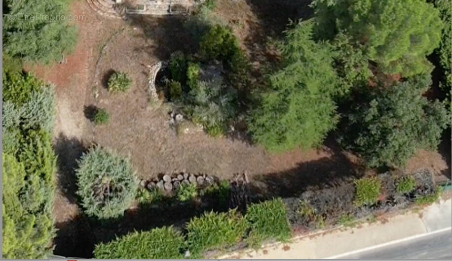 Terrain à GORDES