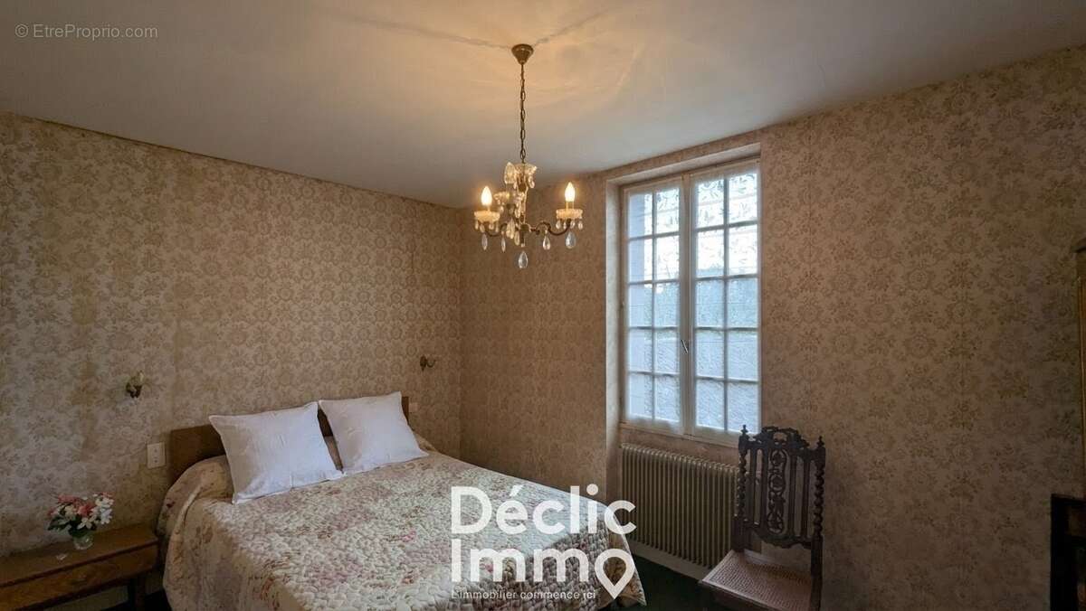 Maison à CHAMPNIERS