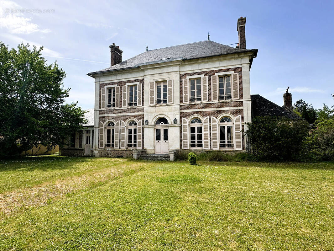 Maison à JOIGNY