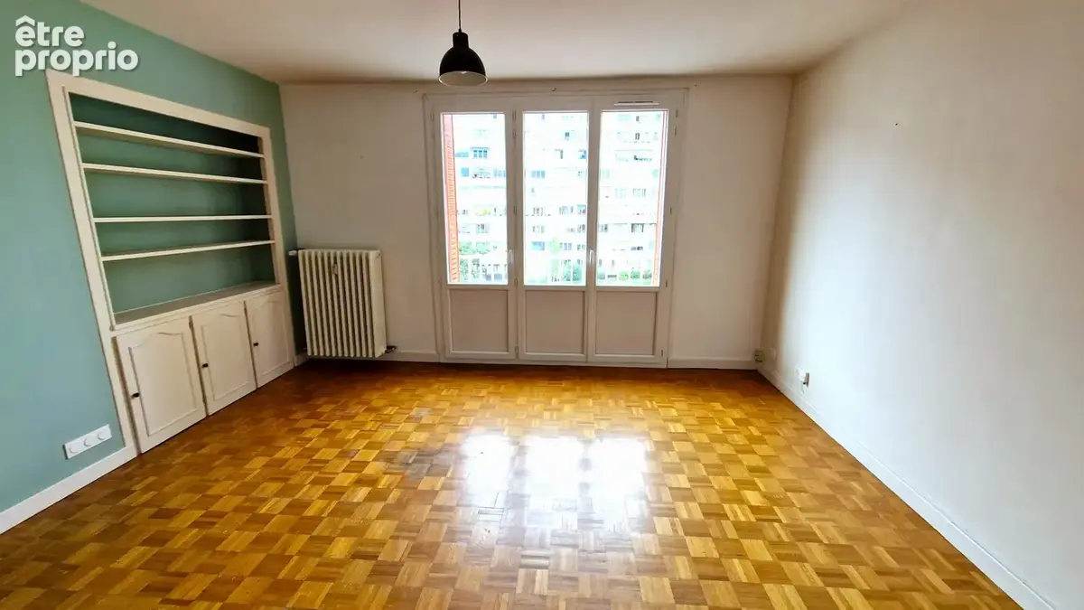 Chambéry centre - Très joli F3 de 78 m2 - cave et grenier - photo 2