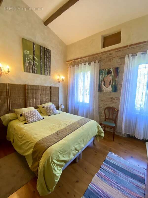 Villefranche, bâtisse de caractère avec chambres d'hôtes, dépendances, jardin et piscine - photo 20