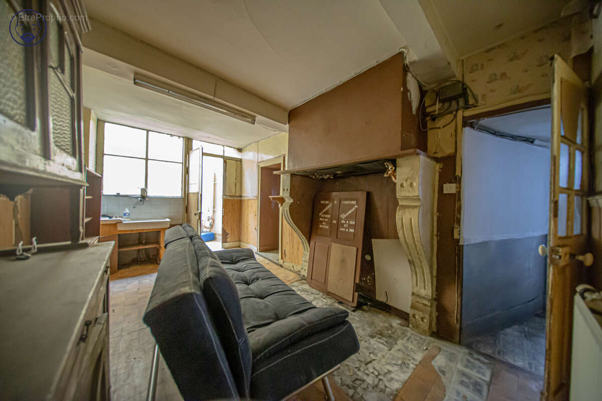 Maison de ville à rénover   Fort potentiel   Idéal investisseur ou résidence principale - photo 3