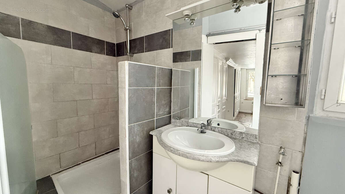 Appartement à PONT-SAINTE-MARIE