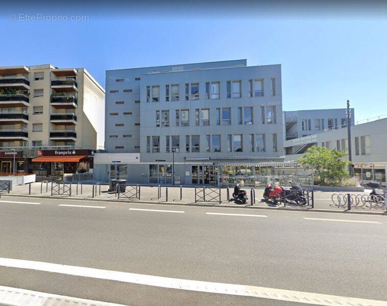 Parking à NOGENT-SUR-MARNE