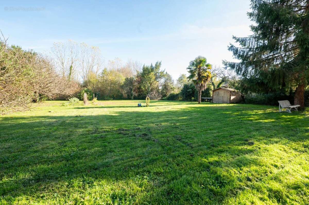  Maison 140 m² + T2 + T3 + Garage – Grand terrain 1 350m² – Saint-Paul-sur-Save - photo 18