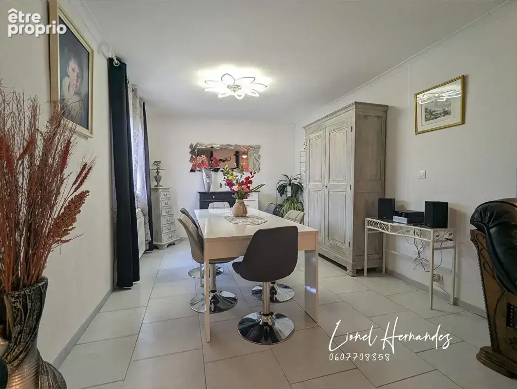 Maison individuelle de plain-pied avec piscine et terrain clos de 558m² - photo 6
