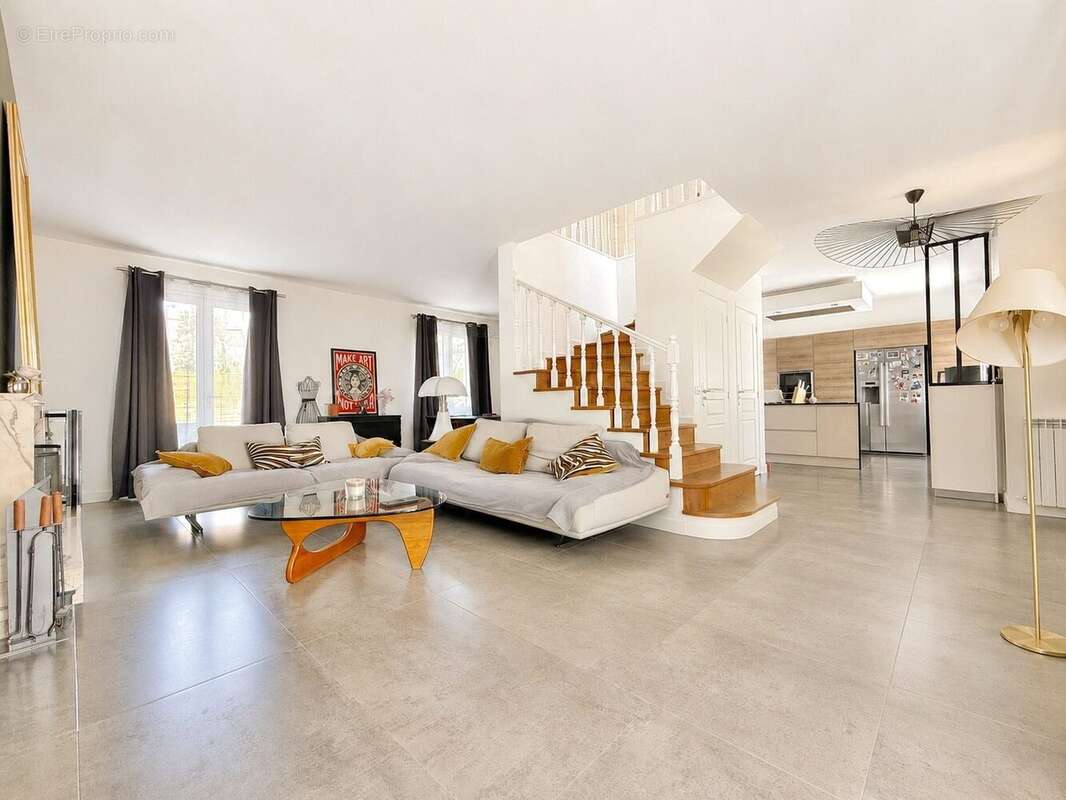 Maison à HOUILLES