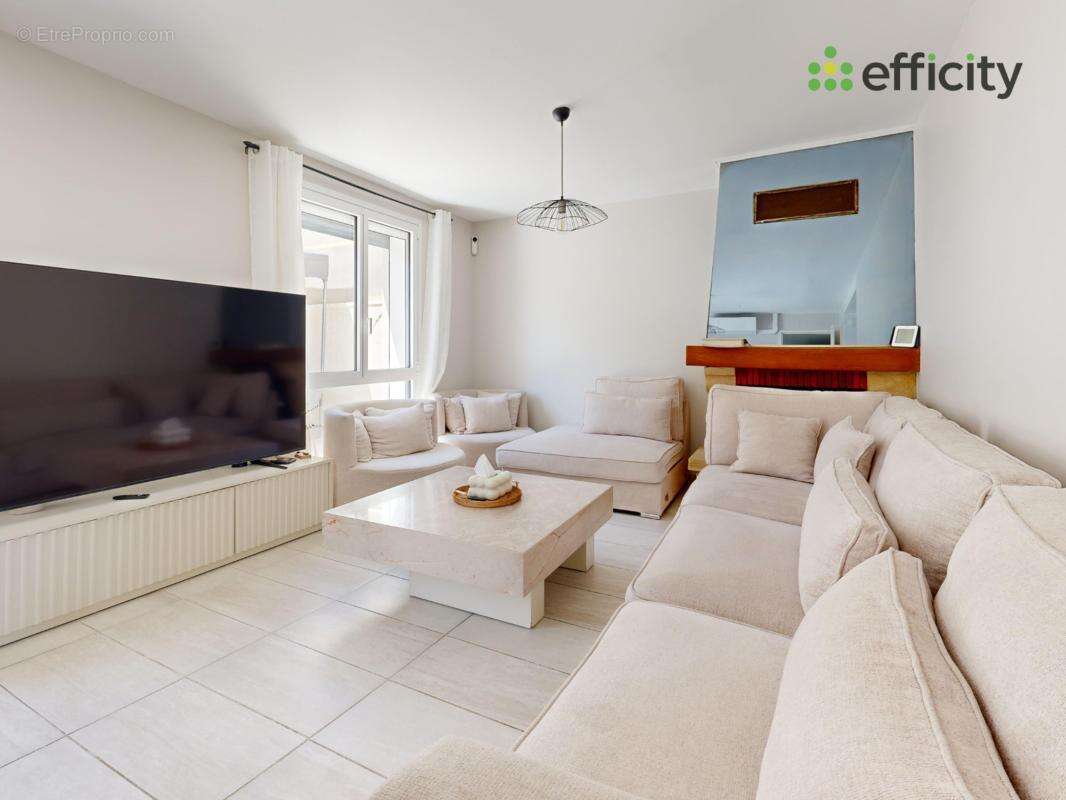 Maison 113 m² à Saint-Fons  - photo 7