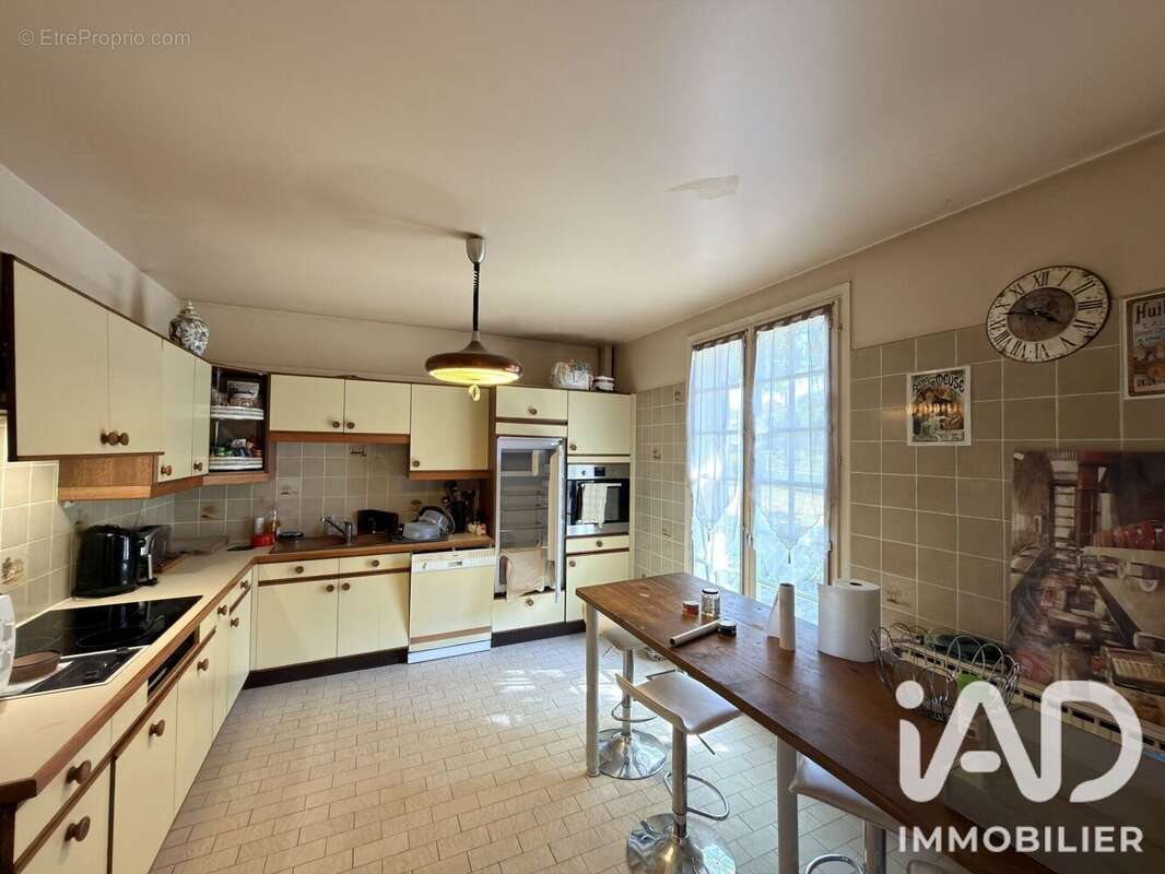 Maison 150 m² à Saint-Sulpice-Le-Gueretois  - photo 6