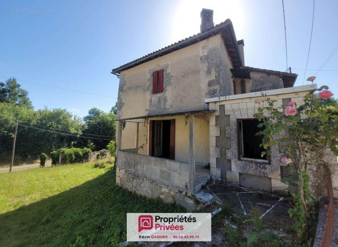LA ROCHEBEAUCOURT (24340) : Maison 5 pièces 88m2 - photo 12