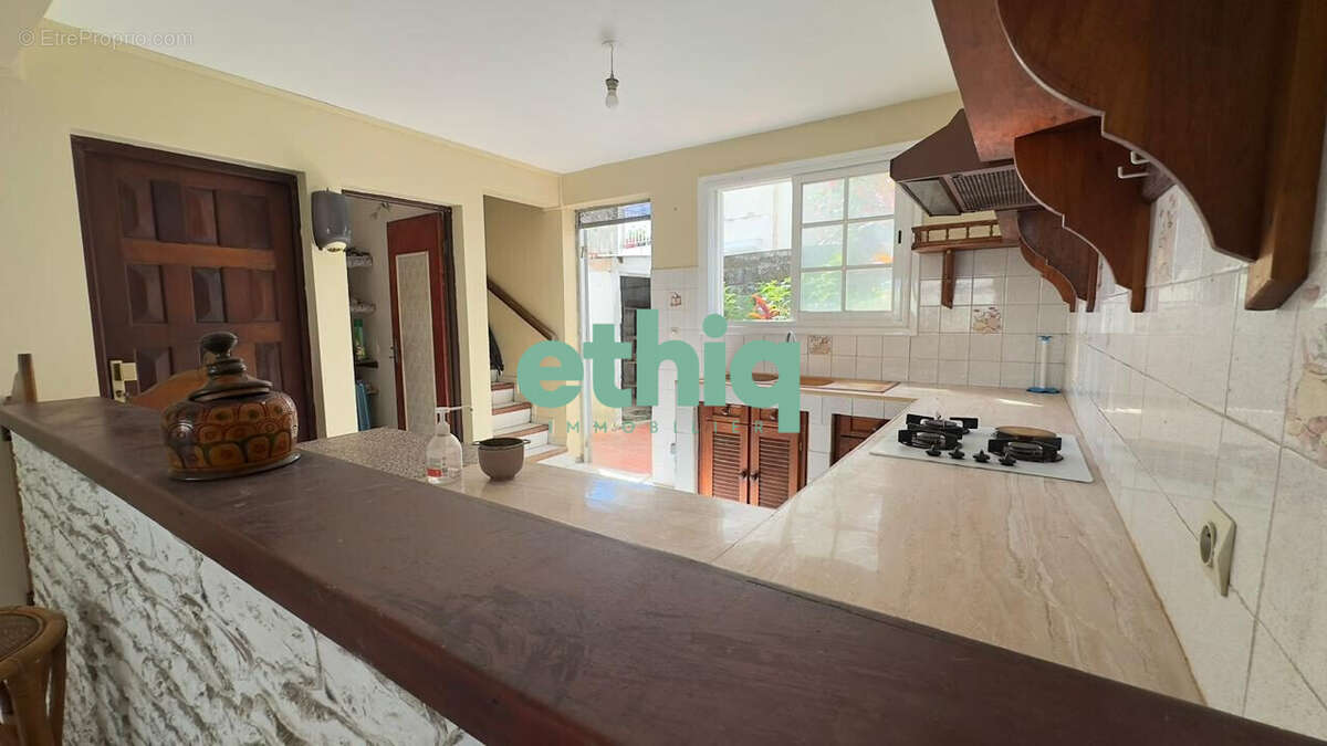 Maison à CAPESTERRE-BELLE-EAU