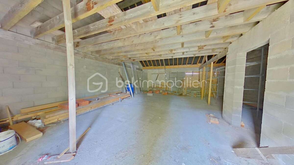 Maison à PONT-SUR-YONNE