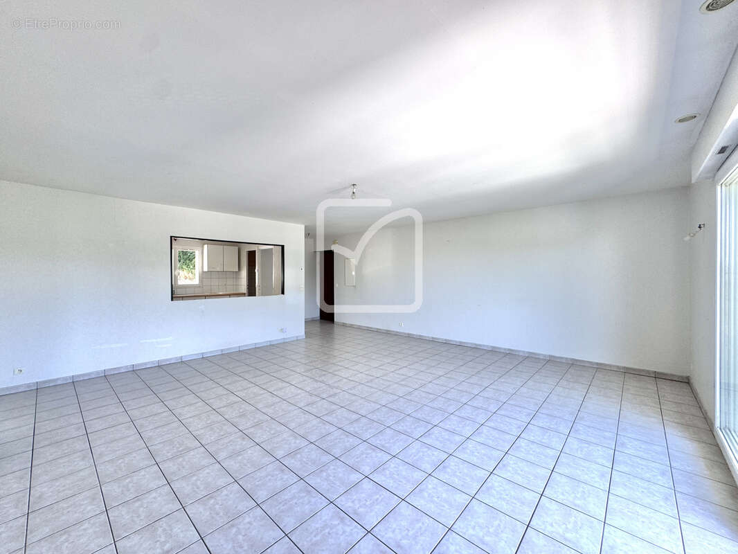 Appartement à FETERNES