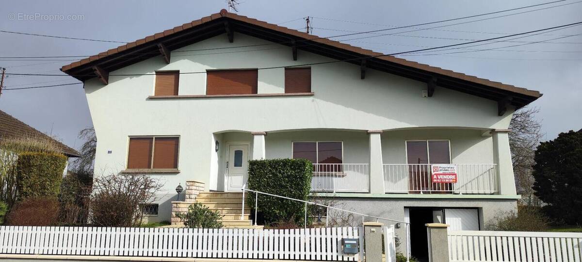 Maison à DANNEMARIE