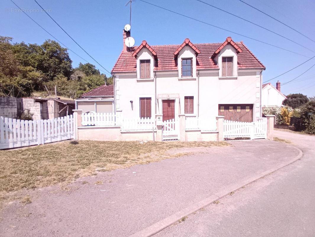Maison à ARGENVIERES