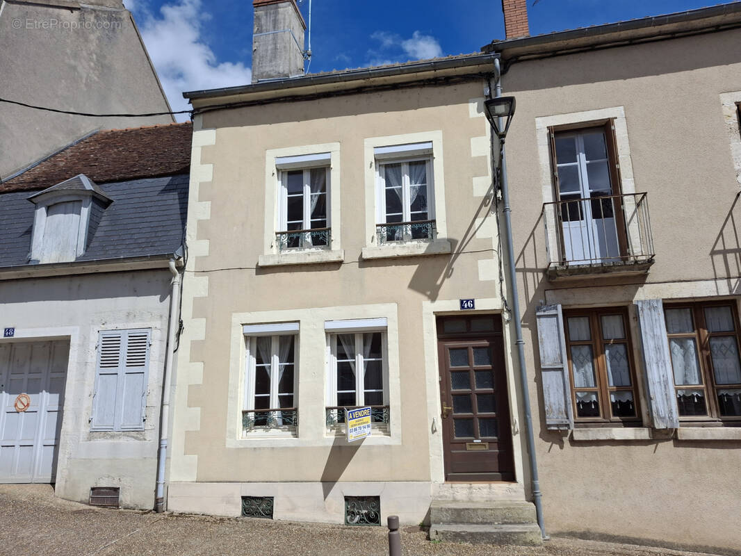 Maison à LA CHARITE-SUR-LOIRE