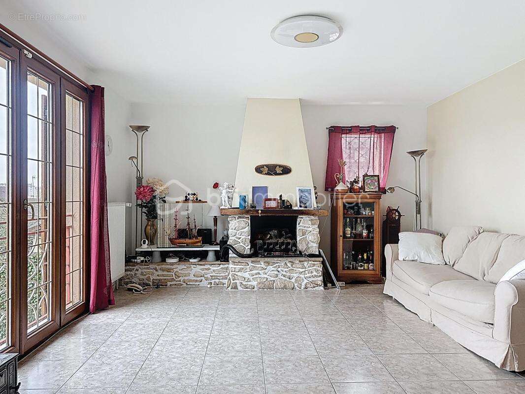 Maison à THORIGNY-SUR-MARNE