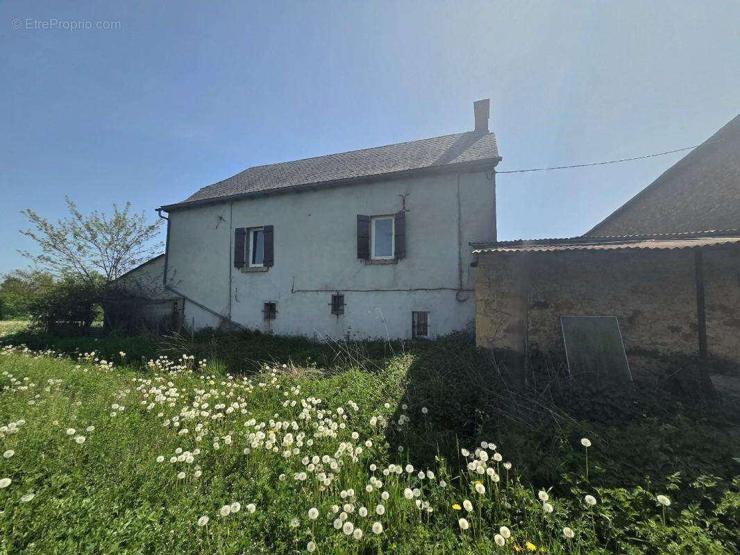 Maison à ANGLARS-SAINT-FELIX