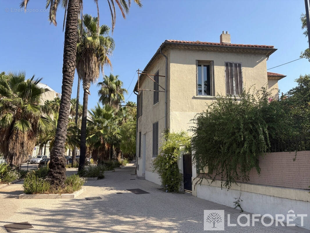 Maison à HYERES