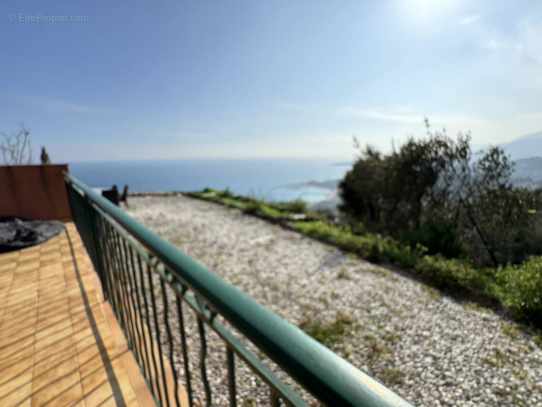 Appartement à MENTON