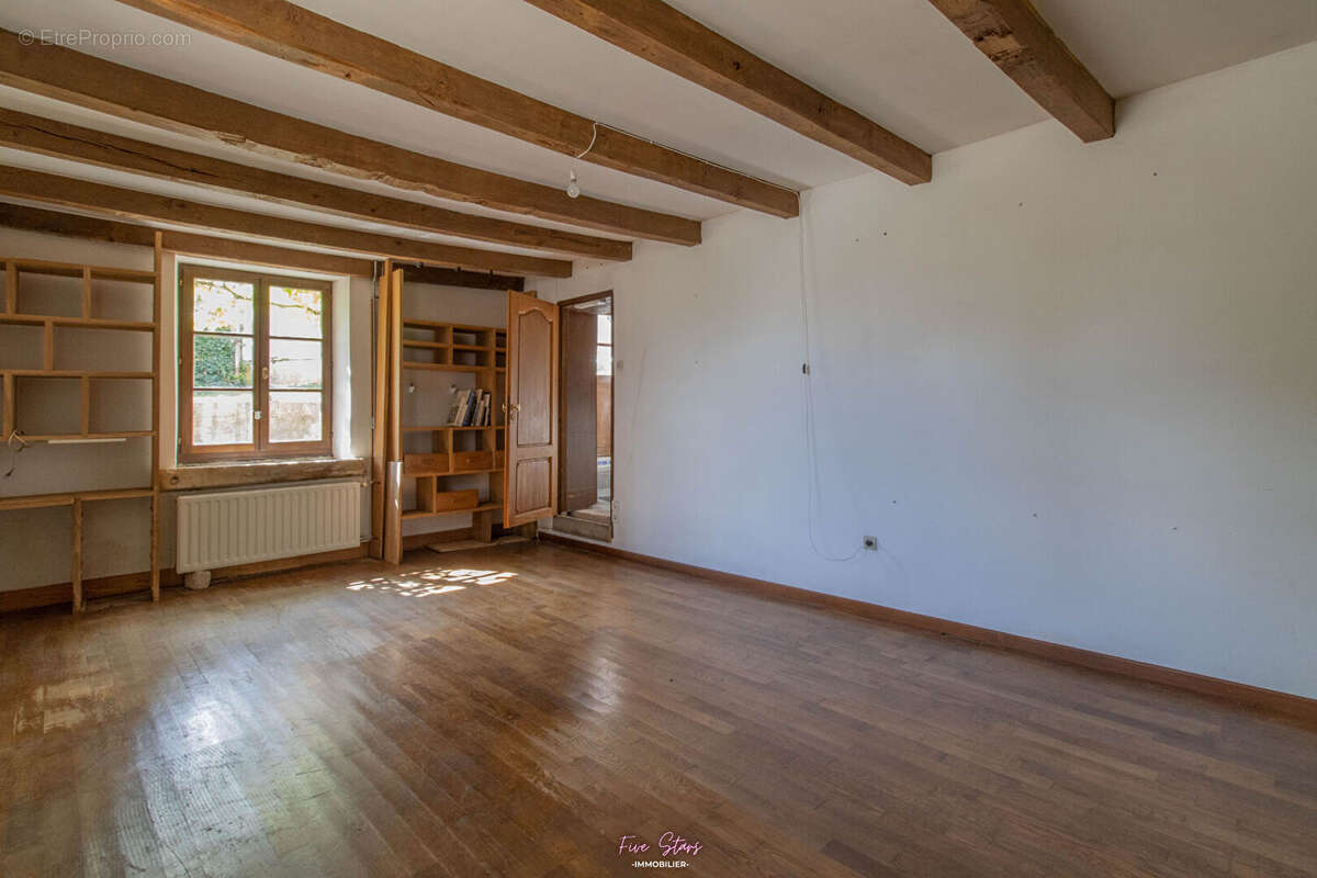 Maison à BUXIERES-SOUS-LES-COTES
