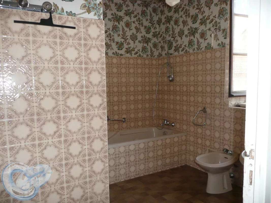 Maison à SAINT-MARTIAL-DE-NABIRAT