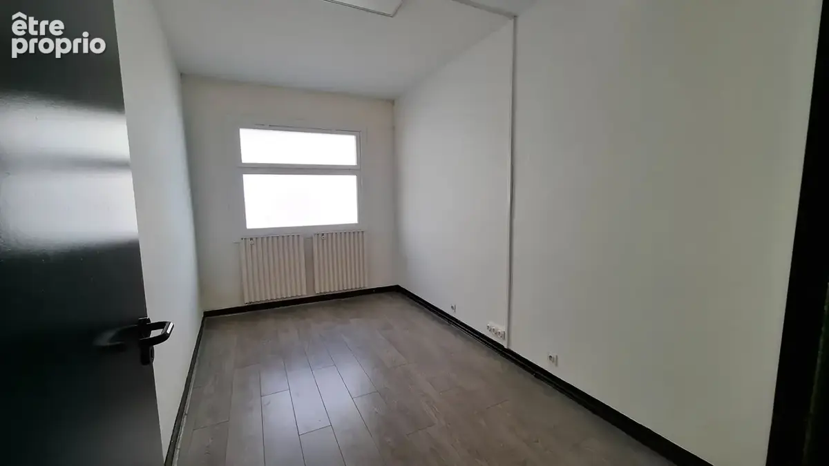 Local commercial Dax 5 pièces 68 m2 - photo 6