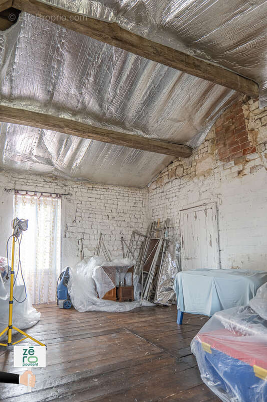 Maison à LES MAGNILS-REIGNIERS