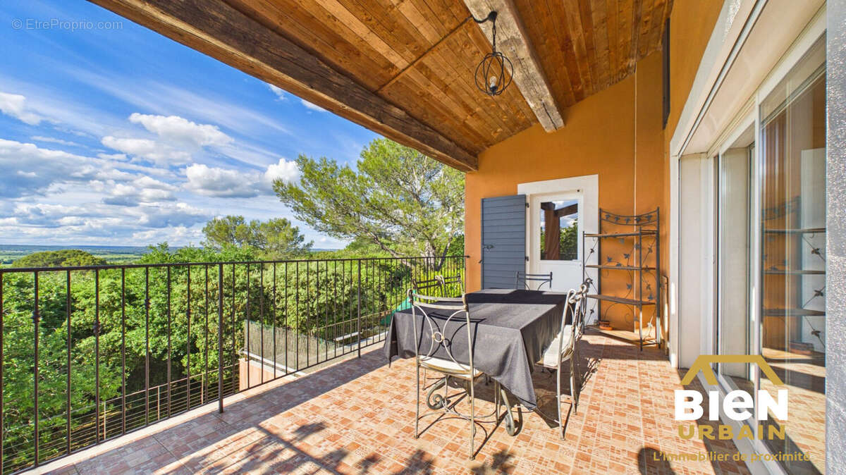 Maison 148 m² à Sainte-Anastasie  - photo 4