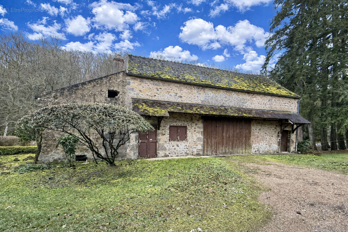 Maison à AVALLON