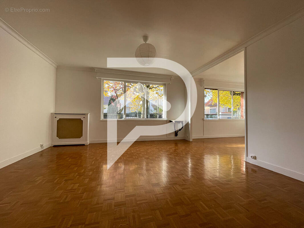 Appartement à SAINT-MAUR-DES-FOSSES